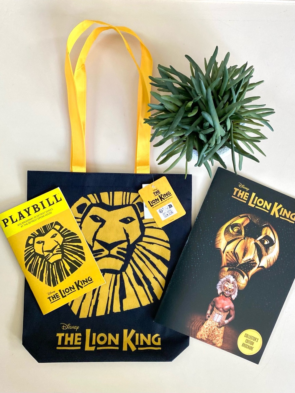 Disney The Lion King - Collector’s Edition Brochure, Tote & Playbill